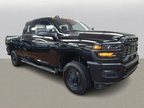 2025 RAM 2500 Tradesman Crew Cab 4x4 6'4' Box