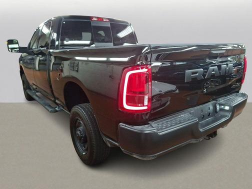 2025 RAM 2500 Tradesman Crew Cab 4x4 6'4' Box