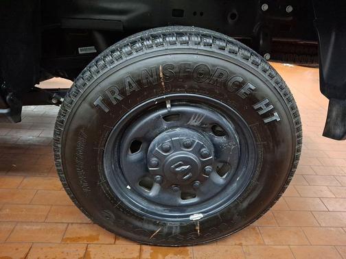 2025 RAM 2500 Tradesman Crew Cab 4x4 6'4' Box