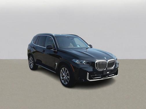 Black Sapphire Metallic 2024 BMW X5 xDrive40i