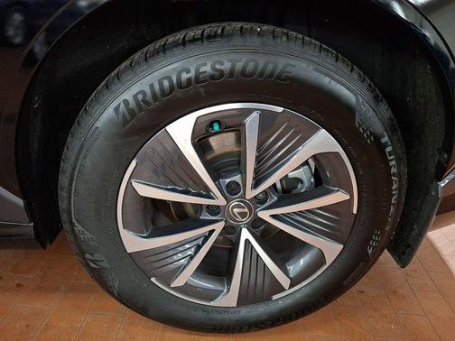 2025 Lexus RZ 450e 450e Premium