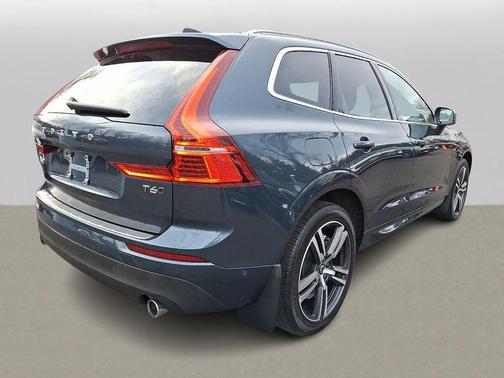 2019 Volvo XC60 T6 Momentum