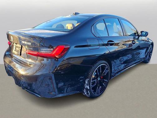 2025 BMW M340 xDrive