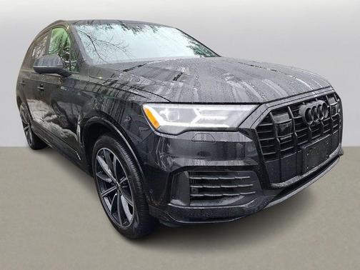 2021 Audi Q7 55 Premium Plus