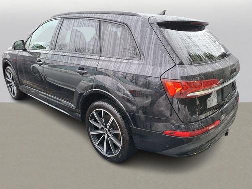 2021 Audi Q7 55 Premium Plus