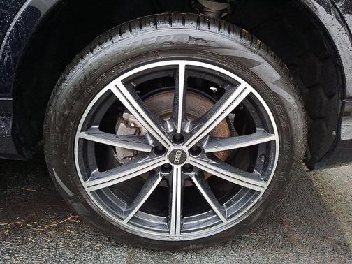 2021 Audi Q7 55 Premium Plus