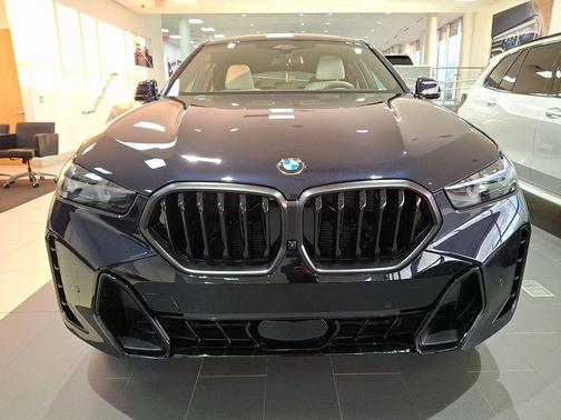 Carbon Black Metallic 2027 BMW X6 xDrive40i
