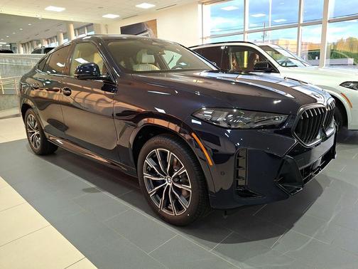 Carbon Black Metallic 2027 BMW X6 xDrive40i