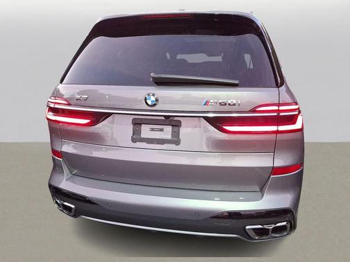 2025 BMW X7 M60i