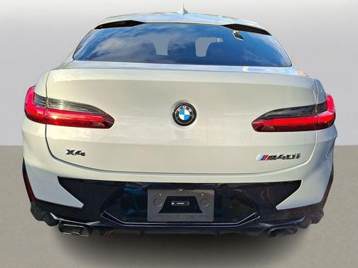 2025 BMW X4 M40i