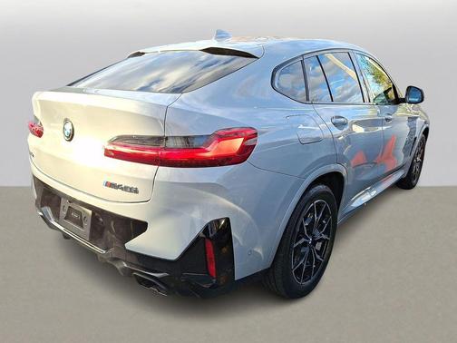 2025 BMW X4 M40i