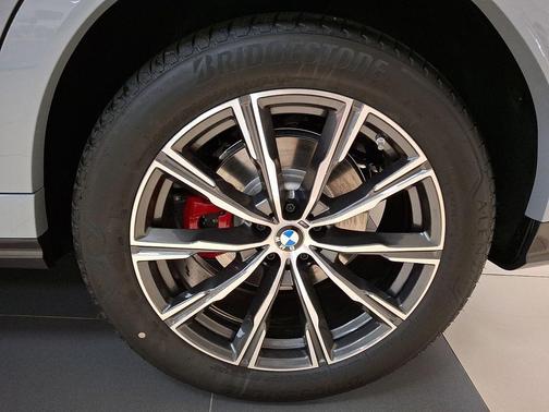 C4p 2027 BMW X6 xDrive40i