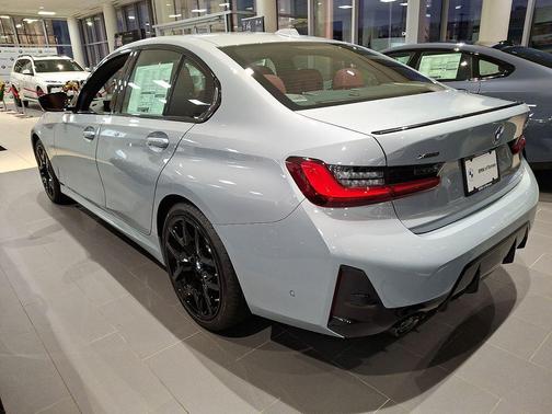 2026 BMW 330 xDrive NA