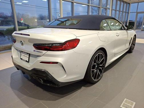 Mineral White Metallic 2026 BMW M850 xDrive