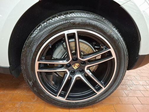 2021 Porsche Macan S