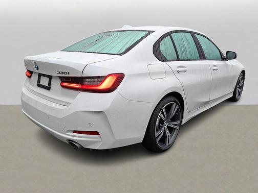 Mineral White Metallic 2023 BMW 330 xDrive