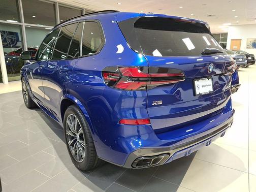 2026 BMW X5 M60i