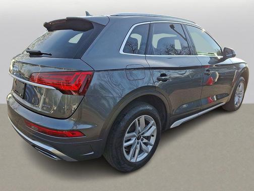 2022 Audi Q5 45 S line Premium