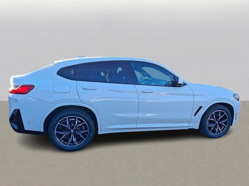 2023 BMW X4 xDrive30i