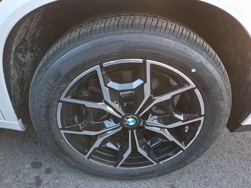 2023 BMW X4 xDrive30i