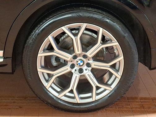 Jet Black 2020 BMW X7 xDrive40i