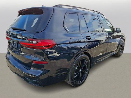2022 BMW X7 xDrive40i