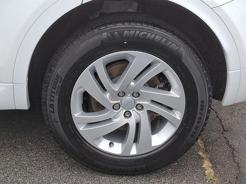 2023 Land Rover Discovery Sport S R-Dynamic