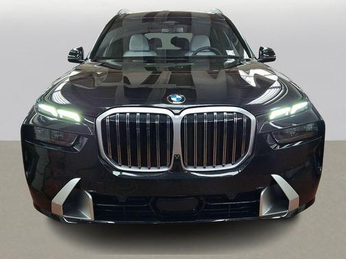Black Sapphire Metallic 2024 BMW X7 xDrive40i