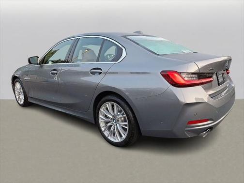 2024 BMW 330 i xDrive