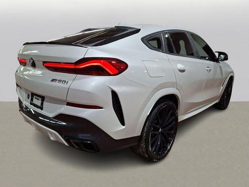 2024 BMW X6 M60i