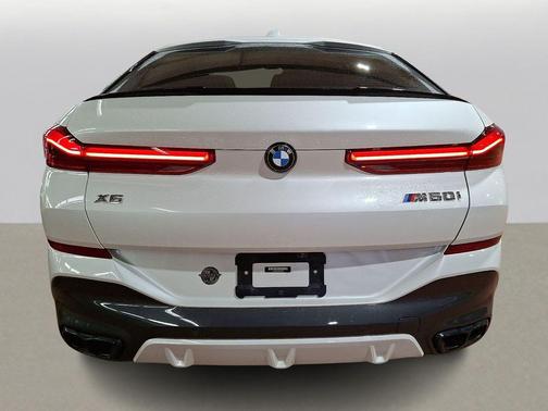 2024 BMW X6 M60i