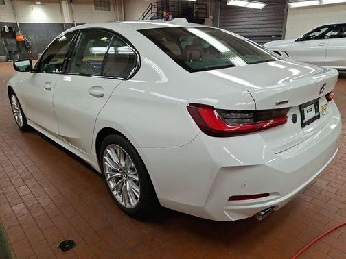 2023 BMW 330 xDrive