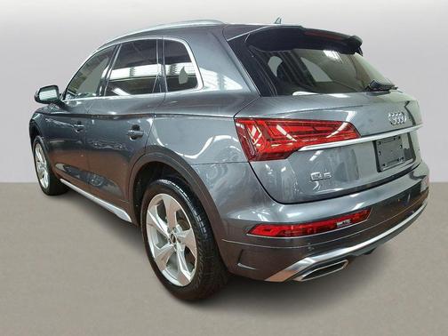 2022 Audi Q5 45 S line Premium Plus