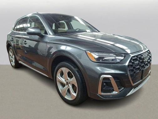 2022 Audi Q5 45 S line Premium Plus