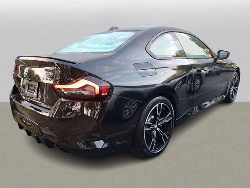 2025 BMW 230 i xDrive
