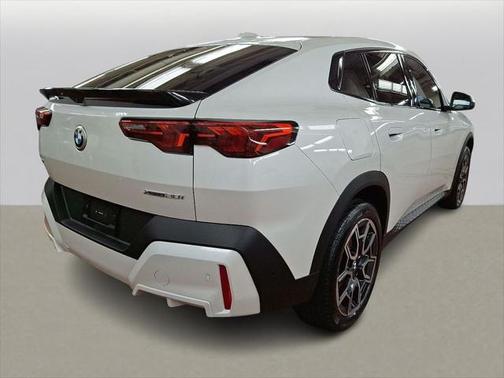 2025 BMW X2 xDrive28i
