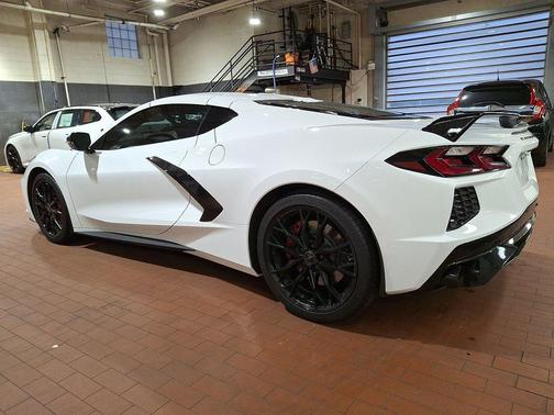 Arctic White 2023 Chevrolet Corvette Stingray w/3LT