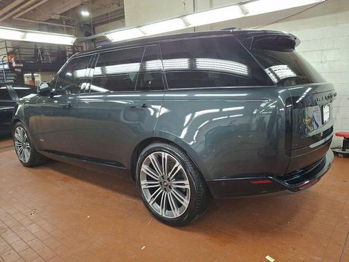 2023 Land Rover Range Rover Autobiography