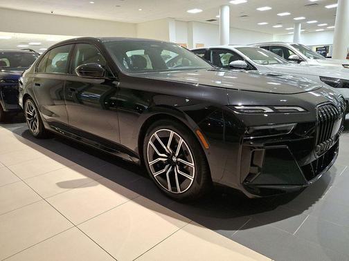 2025 BMW 760 i xDrive