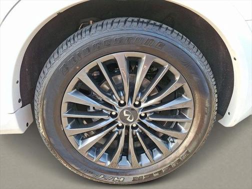 2024 INFINITI QX80 SENSORY AWD