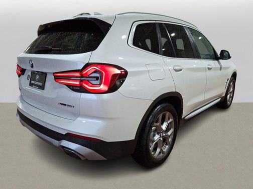 Mineral White Metallic 2022 BMW X3 xDrive30i