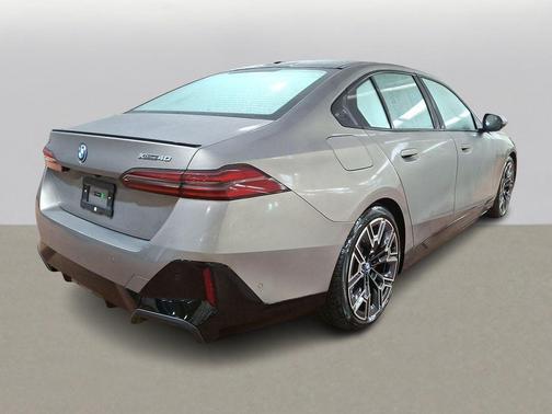2025 BMW i5 xDrive40
