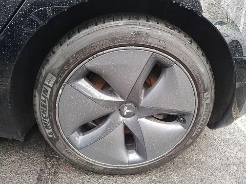 2020 Tesla Model 3 Standard Range Plus