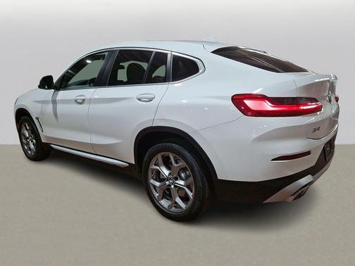 2023 BMW X4 xDrive30i