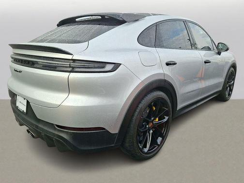 2025 Porsche Cayenne Turbo GT