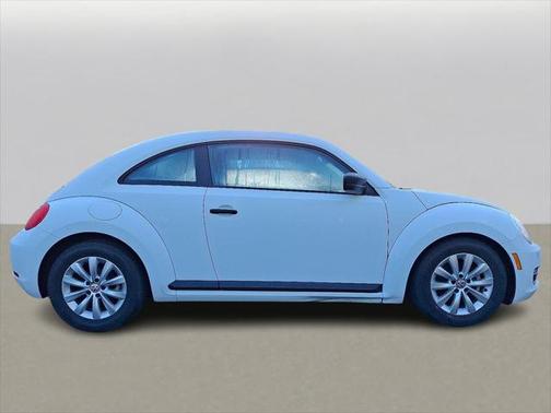 2016 Volkswagen Beetle 1.8T S