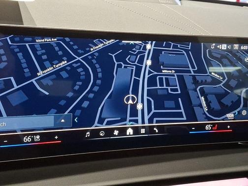 Black Sapphire Metallic 2025 BMW i7 eDrive50