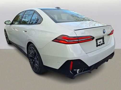 2025 BMW i5 xDrive40