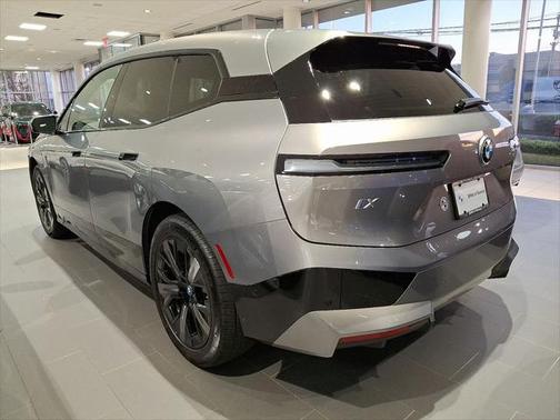 2025 BMW iX xDrive50