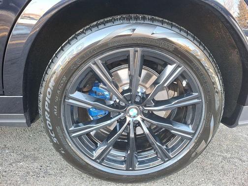 2024 BMW X6 xDrive40i